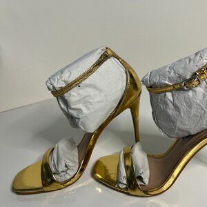 Steven Maden Kassandra Gold sandals NWNT